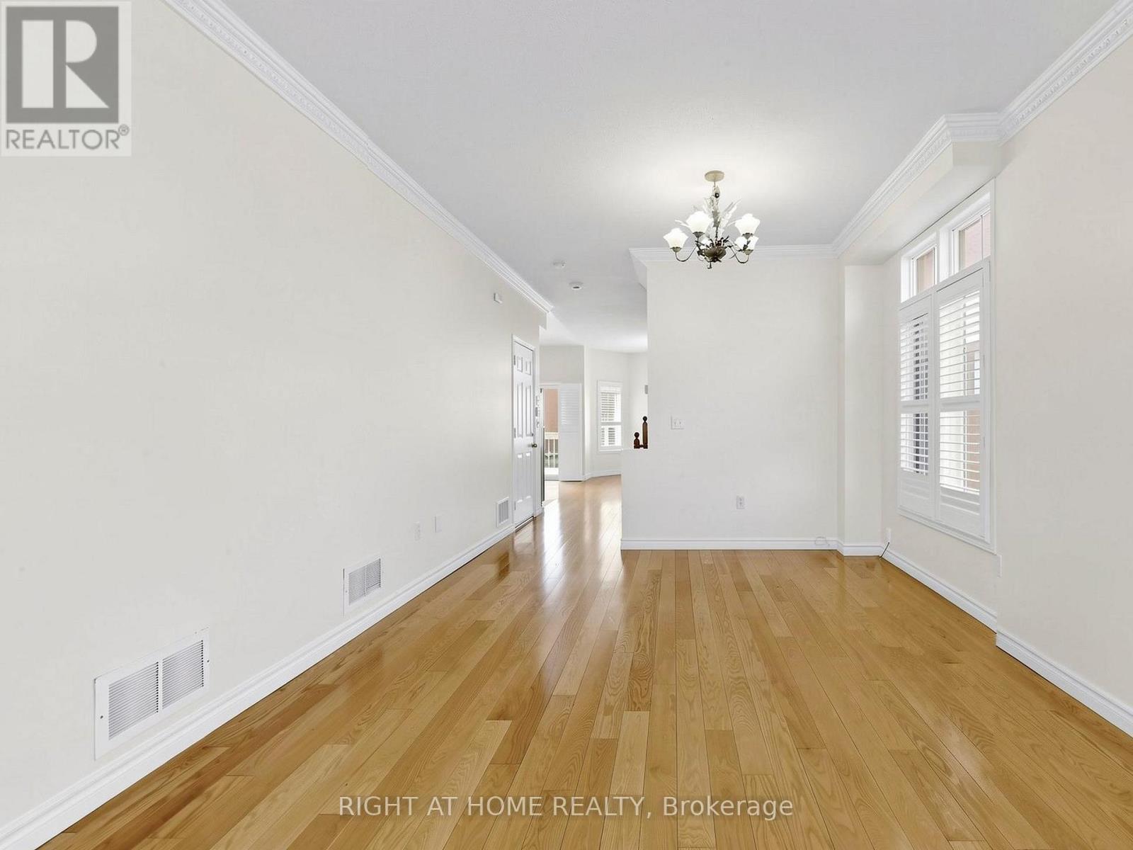 306 William Berczy Boulevard, Markham, Ontario  L6C 2G1 - Photo 4 - N13035002