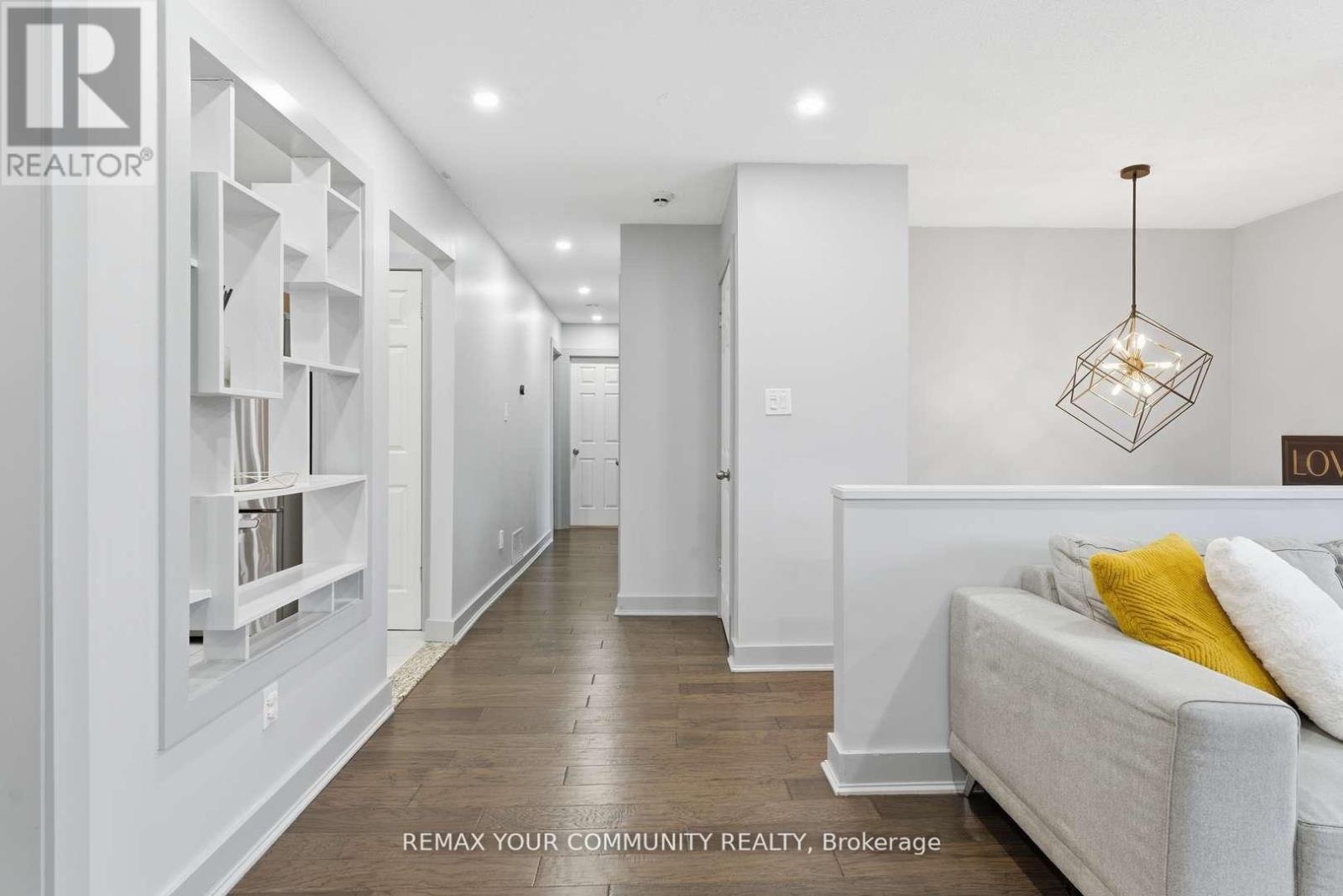 17 Fox Run Lane, Bradford West Gwillimbury (Bradford), Ontario  L3Z 2J1 - Photo 7 - N13035026