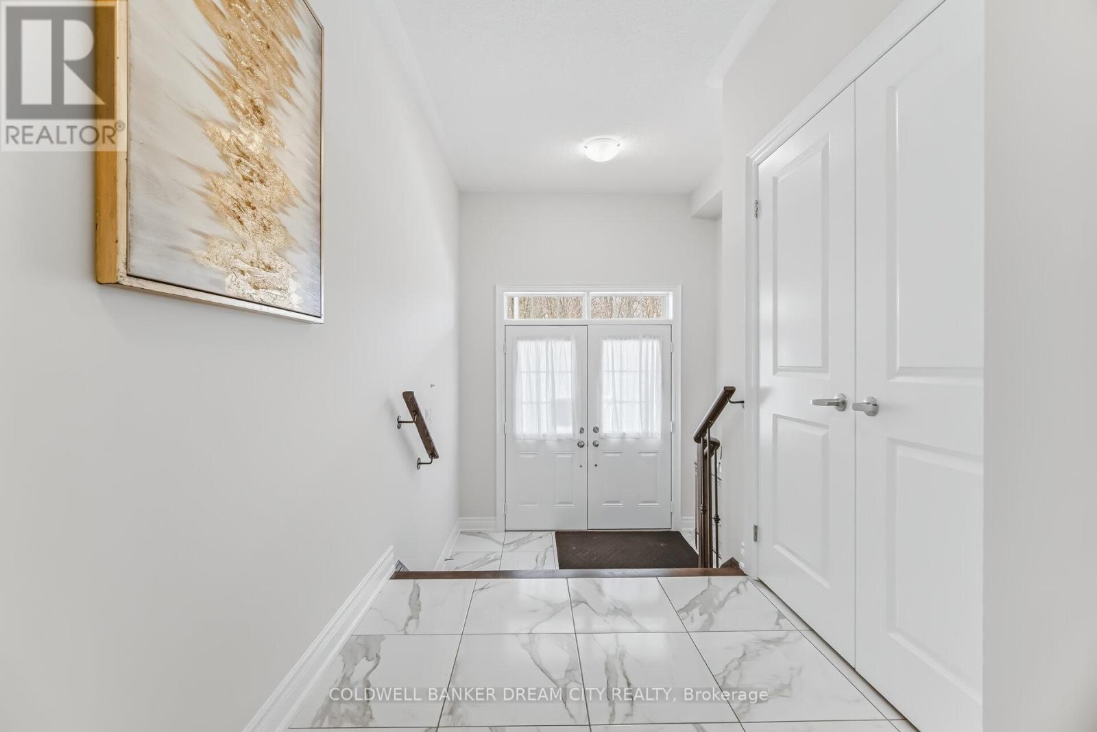 382 Kirkham Drive, Markham, Ontario  L3S 0E4 - Photo 5 - N13035054