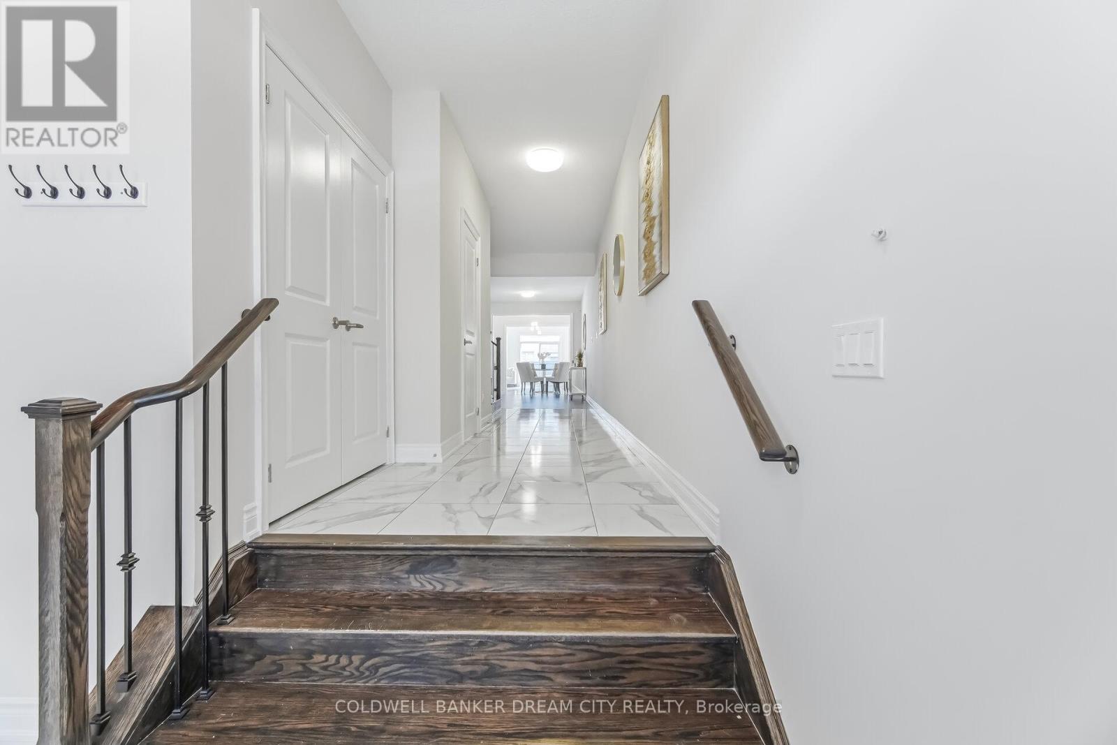 382 Kirkham Drive, Markham, Ontario  L3S 0E4 - Photo 6 - N13035054