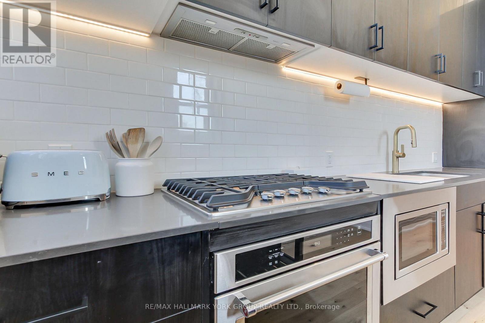 203 - 400 Park Avenue, Newmarket, Ontario  L3Y 1V8 - Photo 14 - N13035186