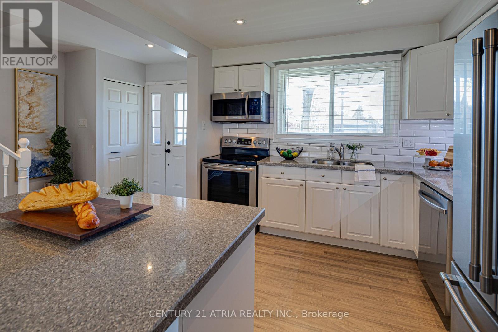 251 Stouffer Street, Whitchurch-Stouffville, Ontario  L4A 4Y8 - Photo 9 - N13035224