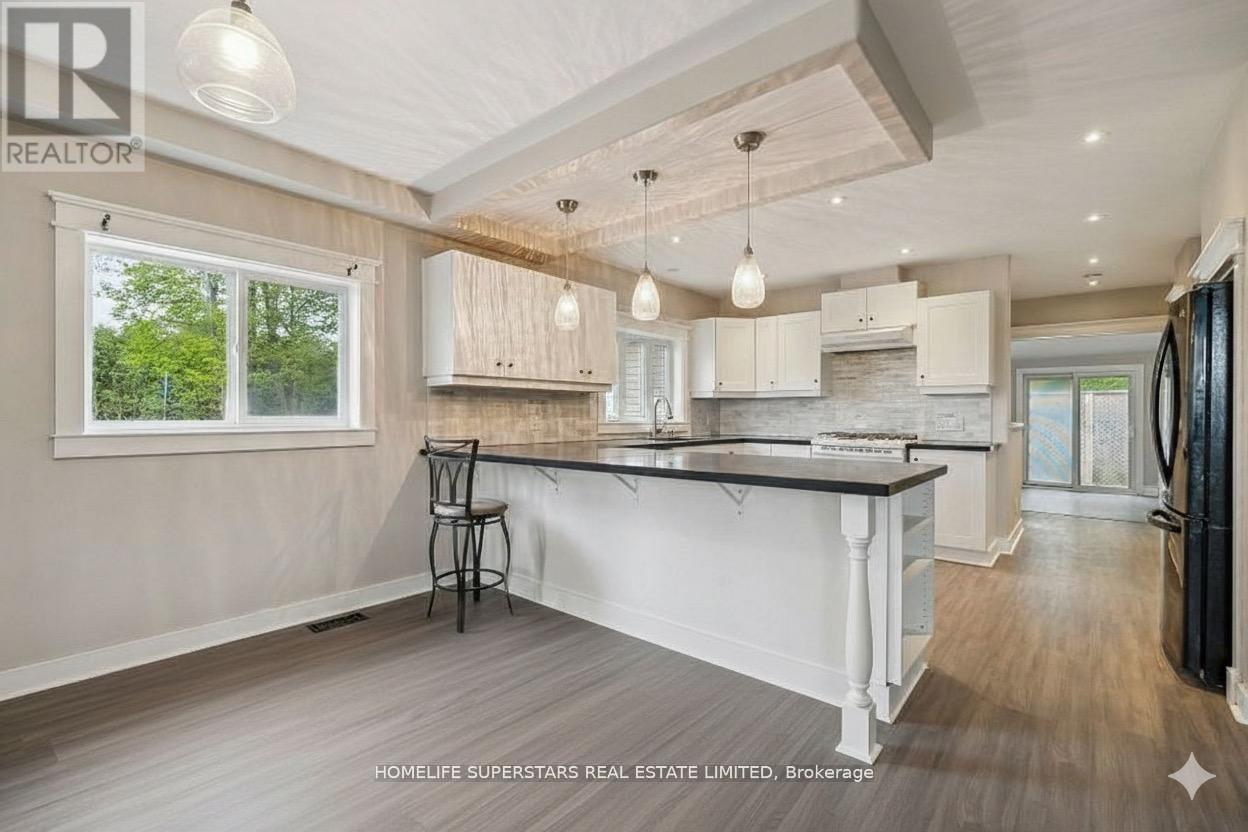 4290 Yonge Street, Bradford West Gwillimbury, Ontario  L0L 1R0 - Photo 16 - N13035306