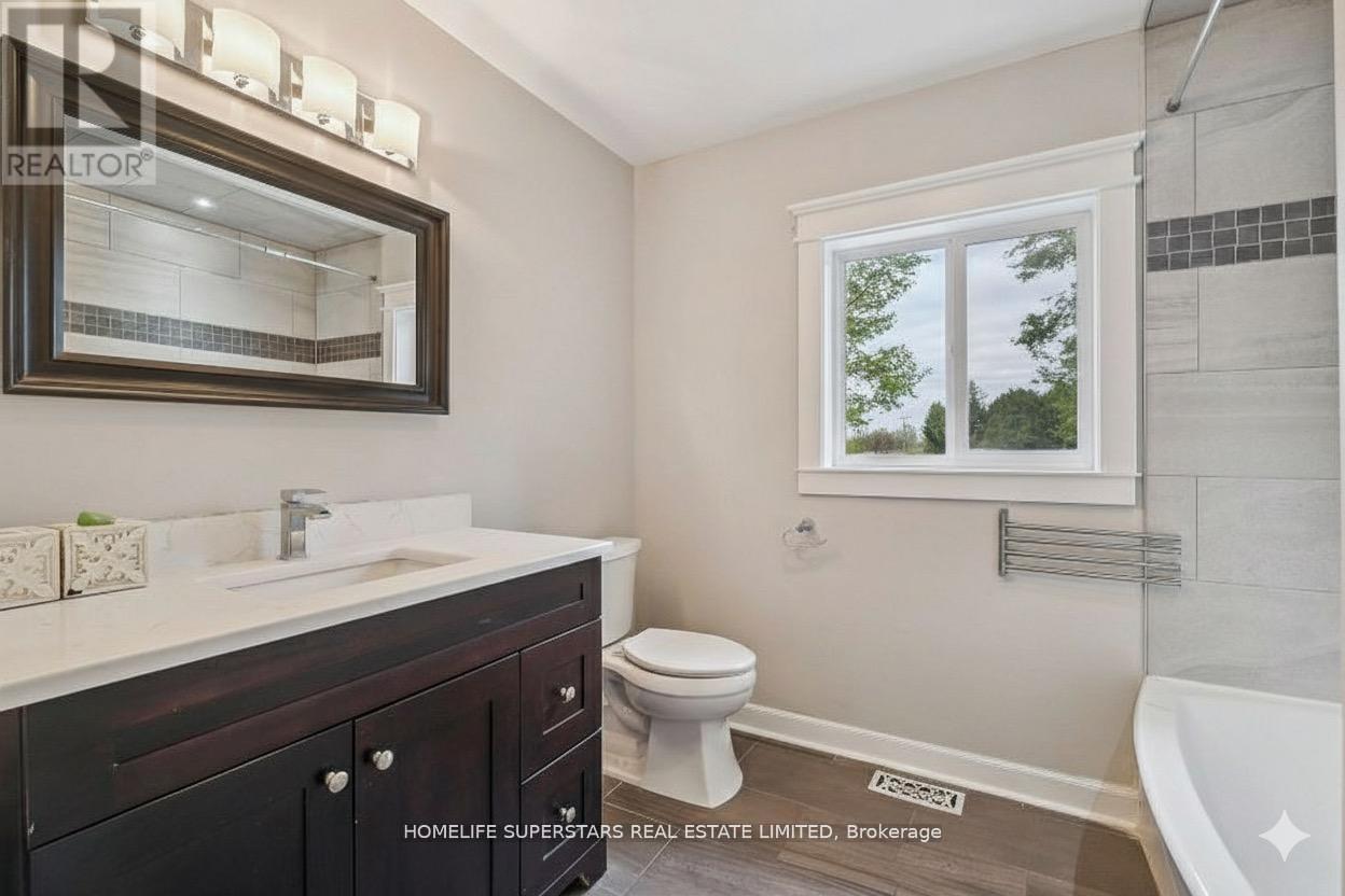 4290 Yonge Street, Bradford West Gwillimbury, Ontario  L0L 1R0 - Photo 19 - N13035306