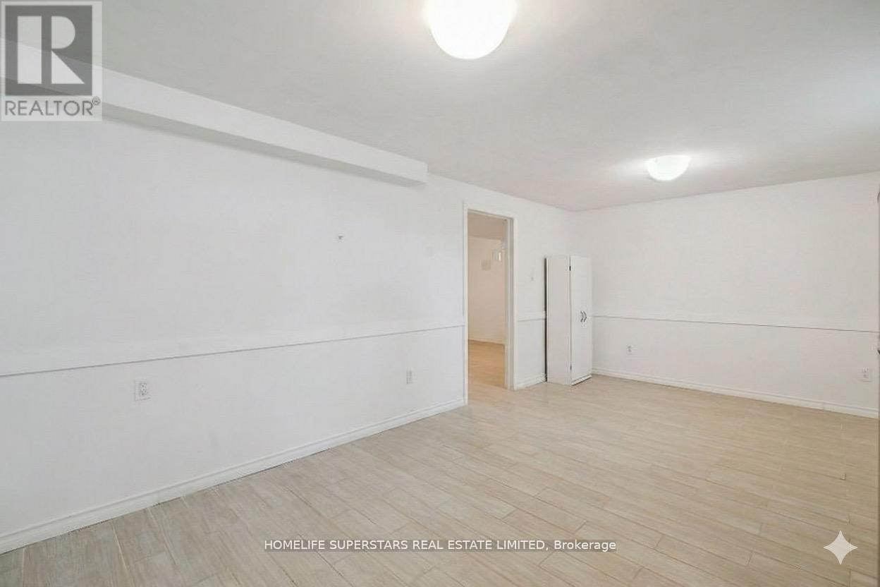 4290 Yonge Street, Bradford West Gwillimbury, Ontario  L0L 1R0 - Photo 24 - N13035306