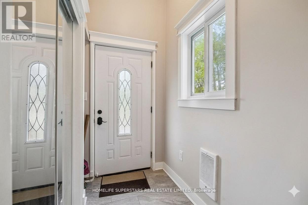 4290 Yonge Street, Bradford West Gwillimbury, Ontario  L0L 1R0 - Photo 33 - N13035306