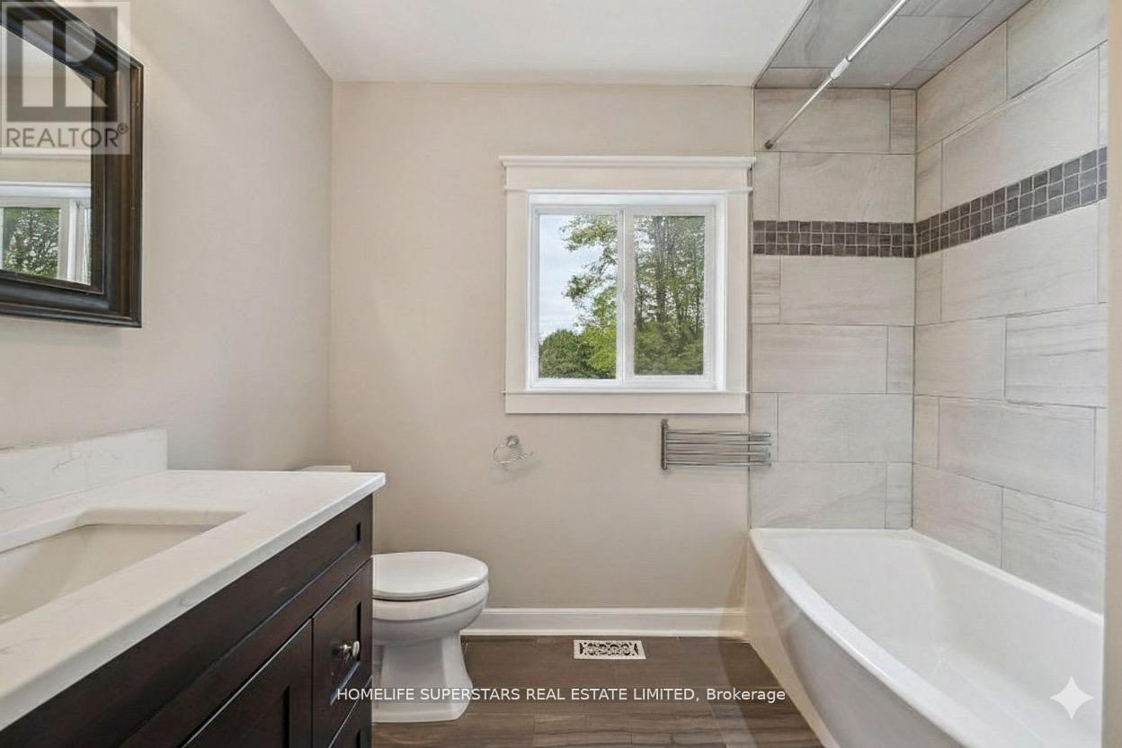 4290 Yonge Street, Bradford West Gwillimbury, Ontario  L0L 1R0 - Photo 37 - N13035306