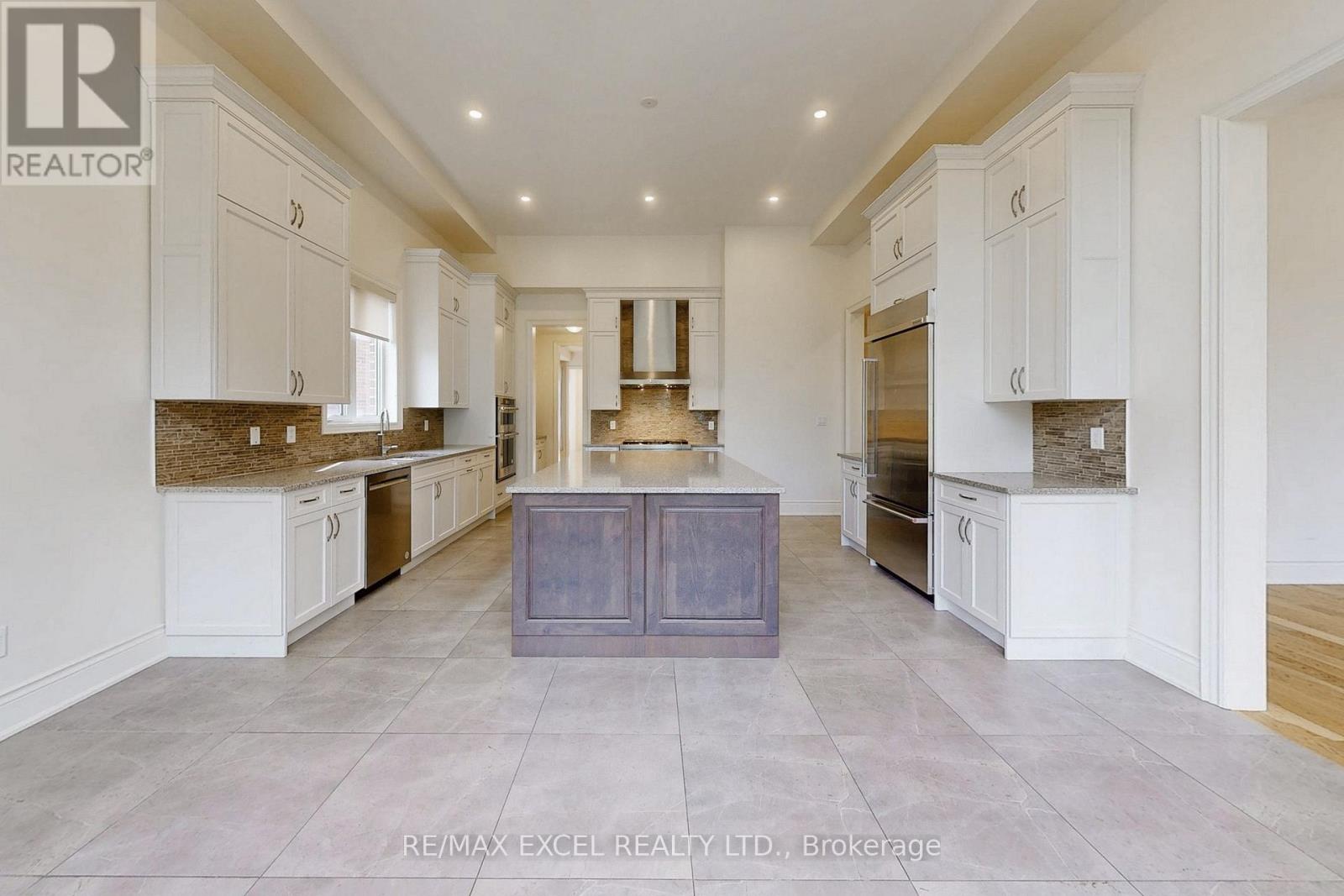 29 Night Sky Court, Richmond Hill, Ontario  L4C 2R4 - Photo 12 - N13035364