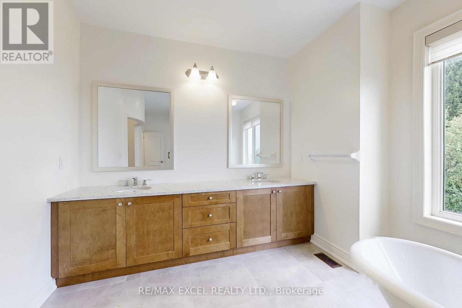 29 Night Sky Court, Richmond Hill, Ontario  L4C 2R4 - Photo 23 - N13035364