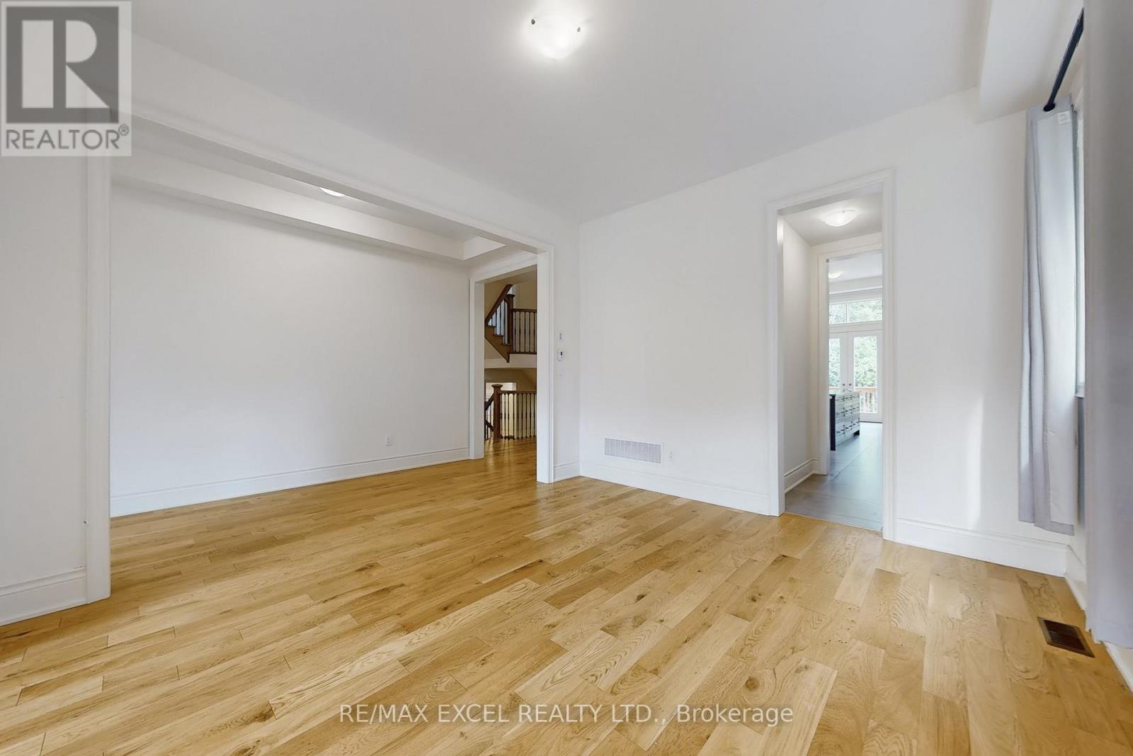 29 Night Sky Court, Richmond Hill, Ontario  L4C 2R4 - Photo 7 - N13035364