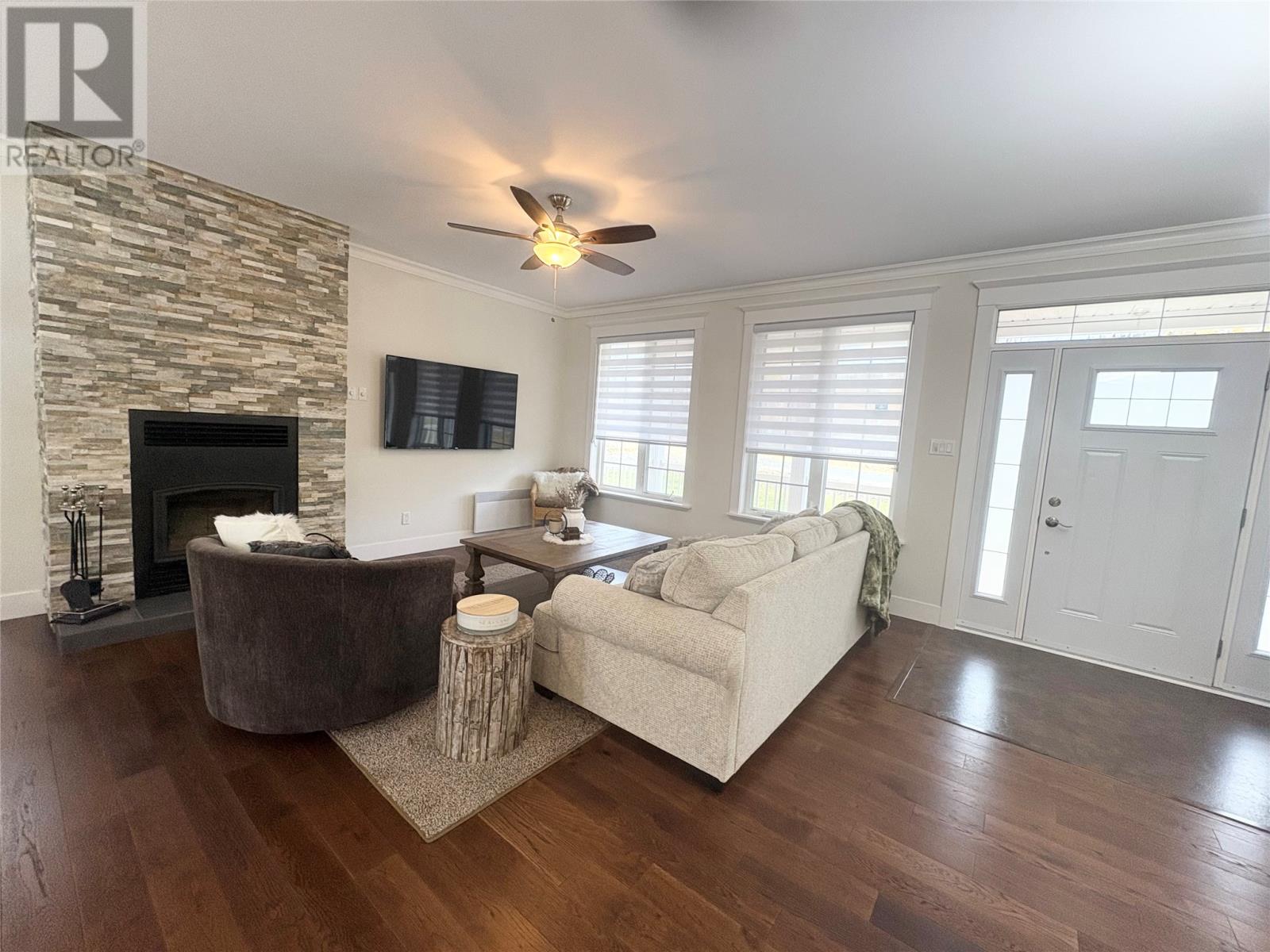 10 Old Briton Crescent, Lewisporte, Newfoundland & Labrador  A0G 3A0 - Photo 4 - 1292045