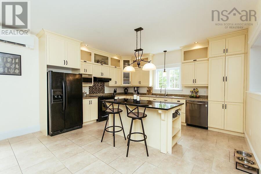 2249 Sackville Drive, Upper Sackville, Nova Scotia  B4E 3C7 - Photo 15 - 202608363