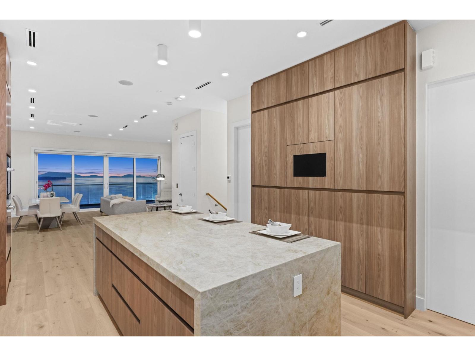 14799 Oxenham Avenue, White Rock, British Columbia  V4B 2H8 - Photo 14 - R3089965