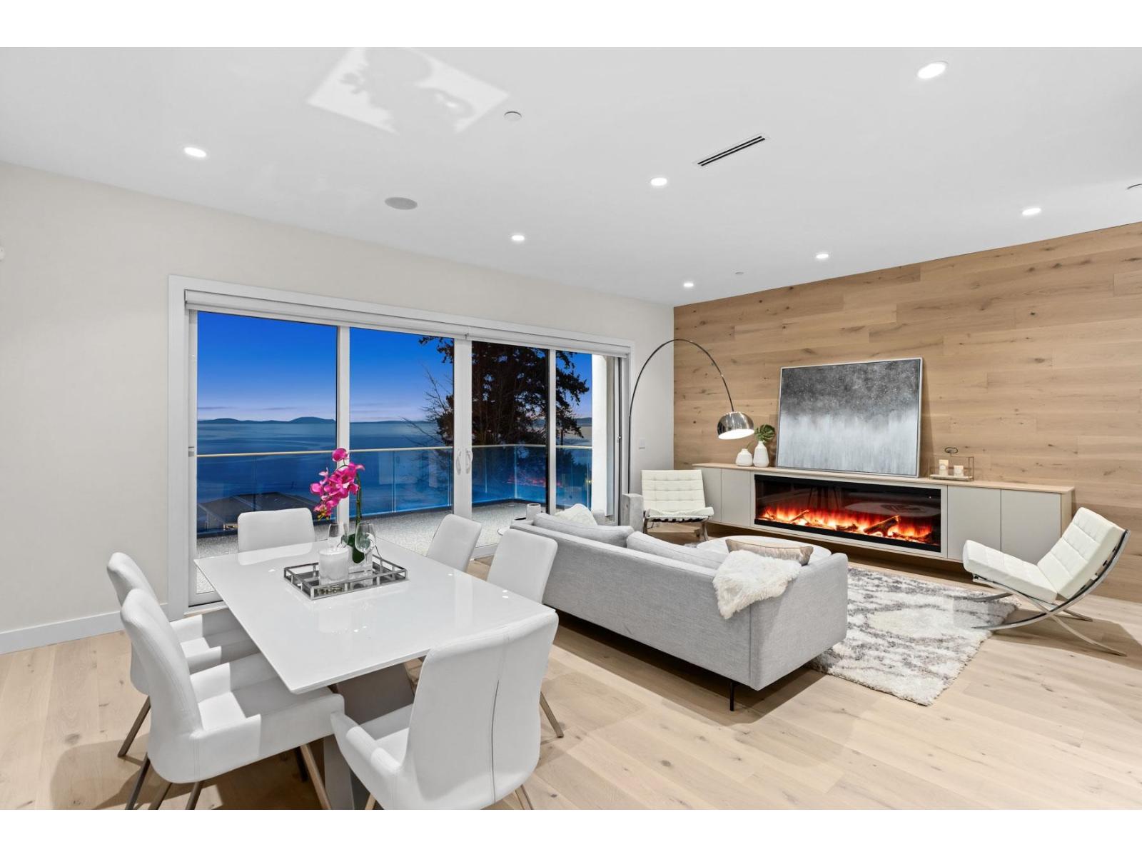 14799 Oxenham Avenue, White Rock, British Columbia  V4B 2H8 - Photo 6 - R3089965