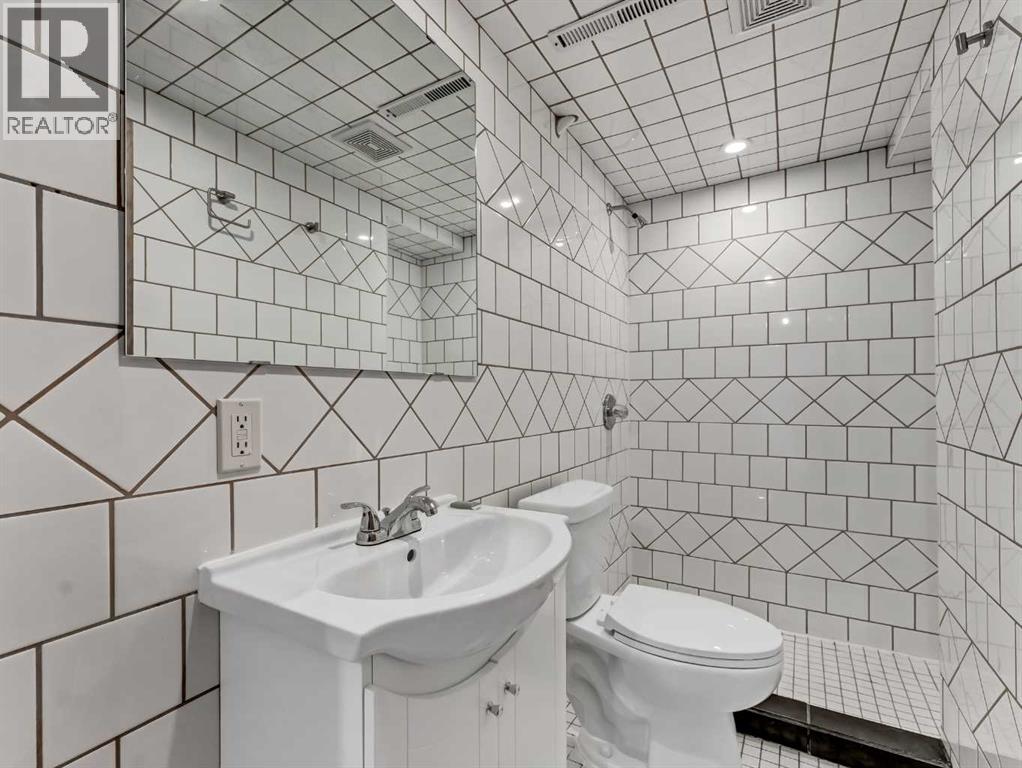 237 7 Street SW, Medicine Hat, Alberta  T1A 4K2 - Photo 35 - A2293578