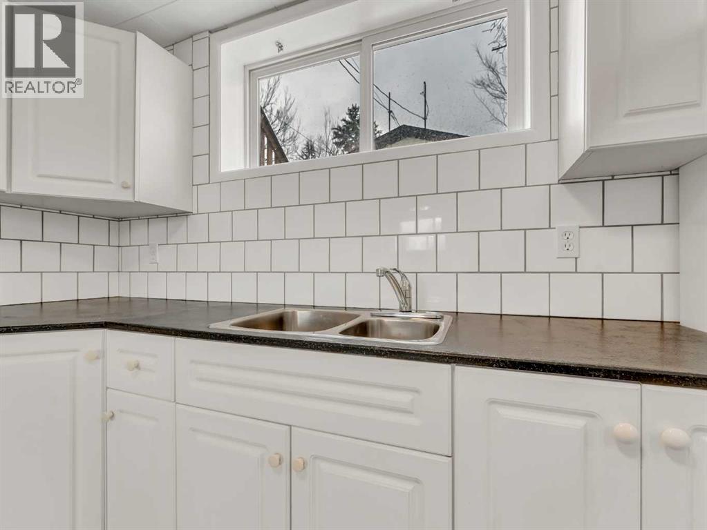 237 7 Street SW, Medicine Hat, Alberta  T1A 4K2 - Photo 30 - A2293578