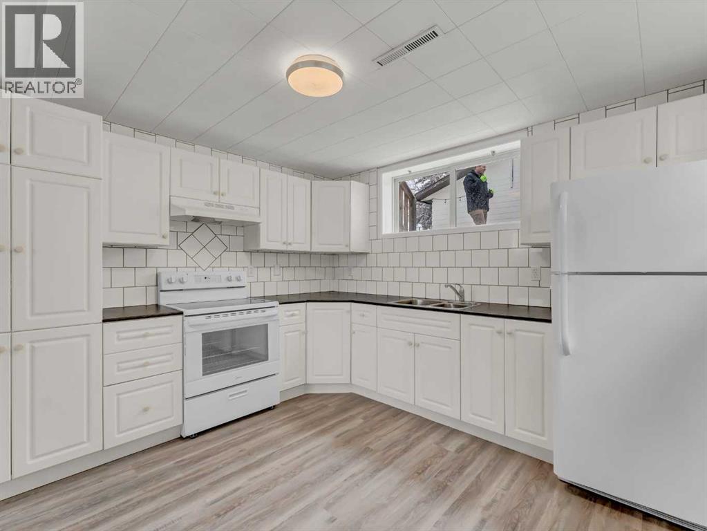 237 7 Street SW, Medicine Hat, Alberta  T1A 4K2 - Photo 26 - A2293578