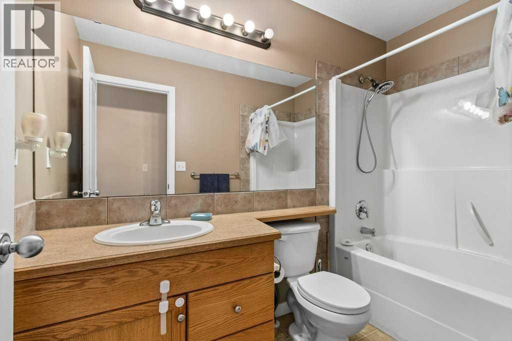 12 Hansen Close, Sylvan Lake, Alberta  T4S 2P1 - Photo 24 - A2301139