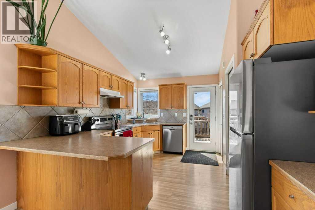 12 Hansen Close, Sylvan Lake, Alberta  T4S 2P1 - Photo 15 - A2301139