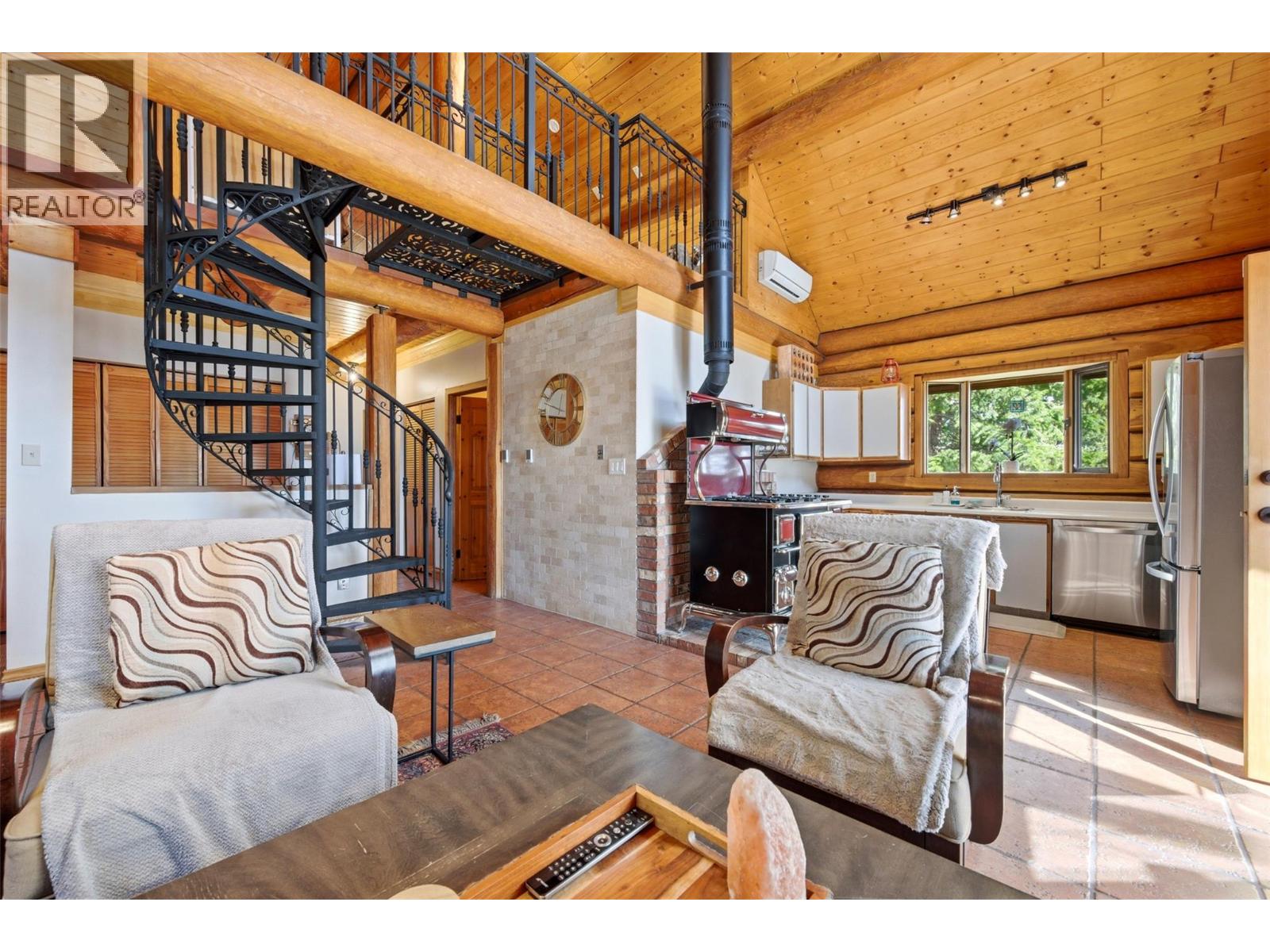 3743 Gates Road, West Kelowna, British Columbia  V4T 1A3 - Photo 8 - 10382626