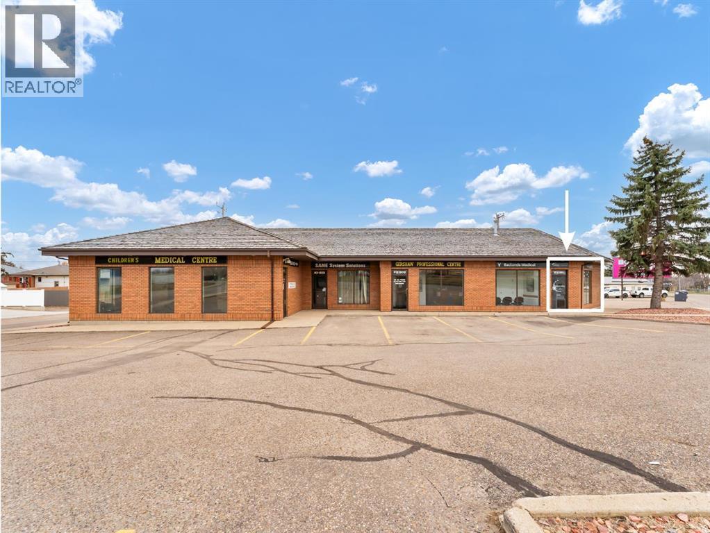 4, 809 Bullivant Crescent Sw, Medicine Hat, Alberta  T1A 5G5 - Photo 1 - A2302558