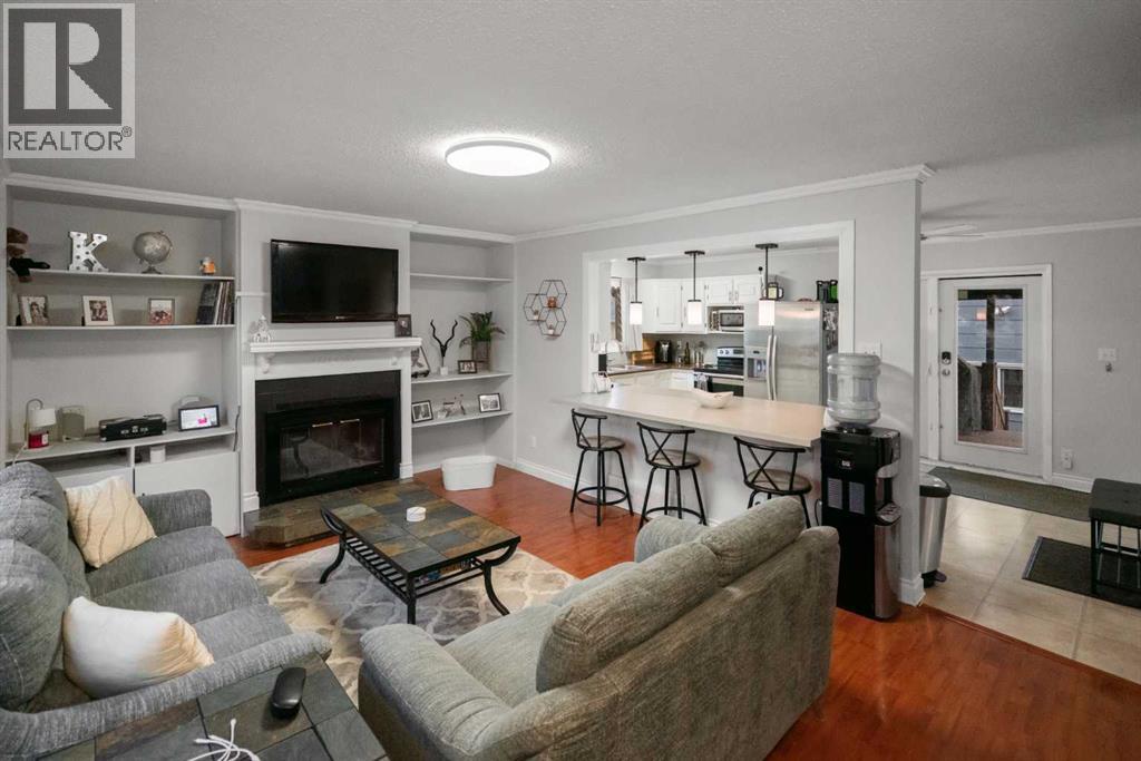 6706 Marler Drive, Camrose, Alberta  T4V 3R3 - Photo 4 - A2301769