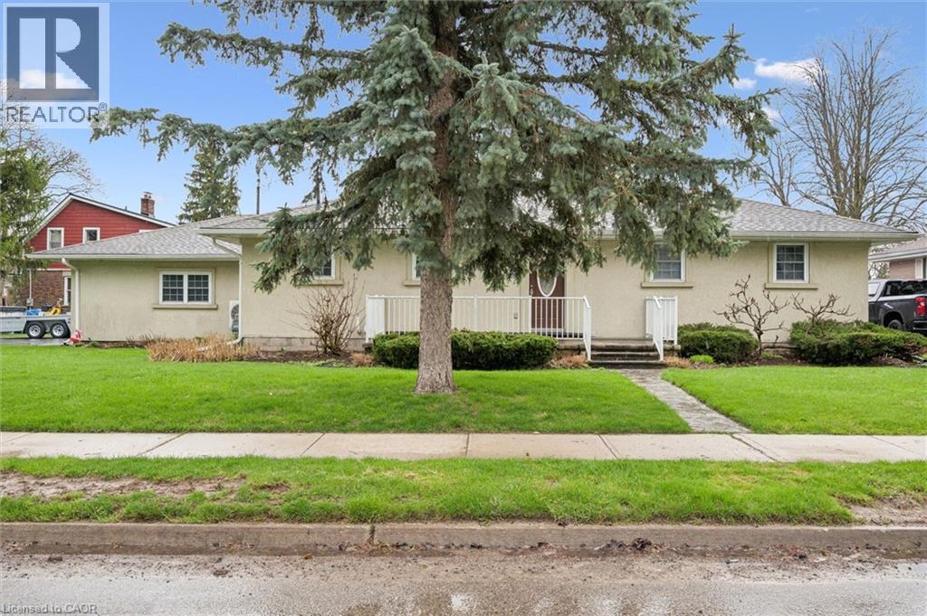 407 West Gore Street, Stratford, Ontario  N5A 1L2 - Photo 2 - 40821636