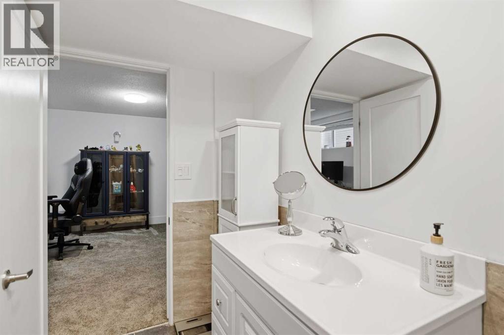 527 Athlone Road Se, Calgary, Alberta  T2H 1V8 - Photo 32 - A2292067