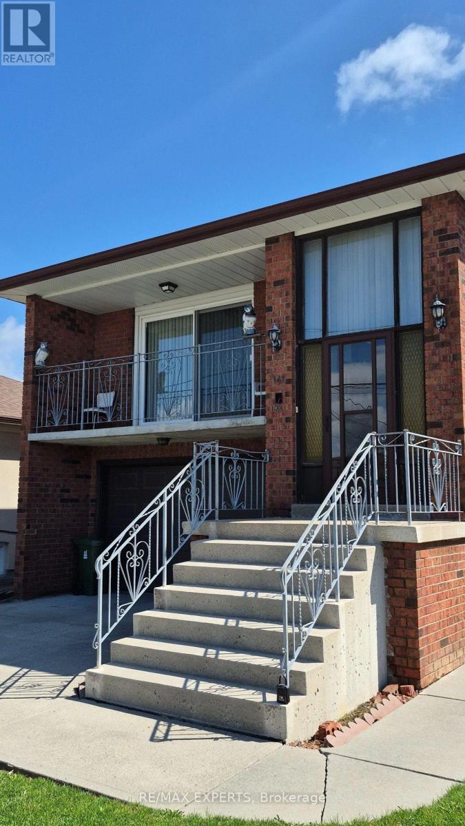 141 SPALDING ROAD, Toronto, Ontario