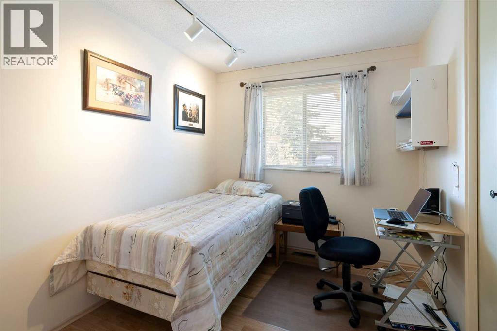 472 Cedarpark Drive Sw, Calgary, Alberta  T2W 2J7 - Photo 25 - A2299627