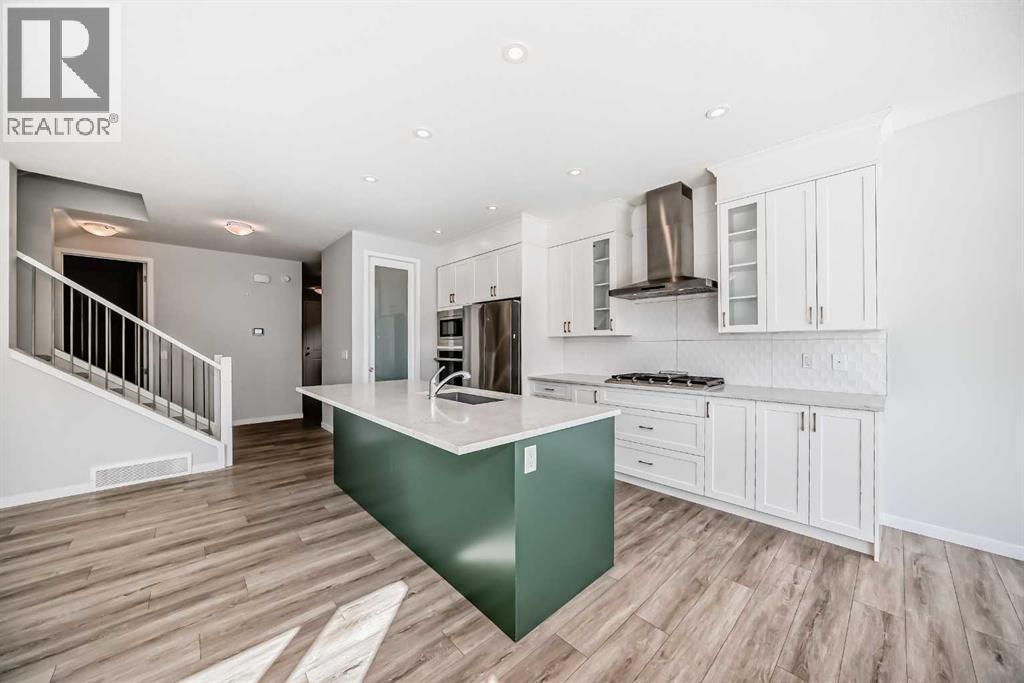 16 West Grove Link SW, Calgary, Alberta  T3H 6E3 - Photo 4 - A2302561