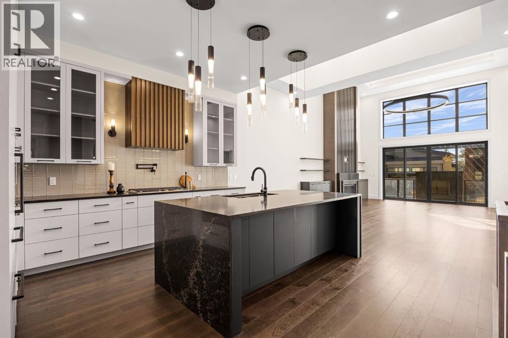 315 Elveden Court SW, Calgary, Alberta  T3H 2A9 - Photo 11 - A2303163