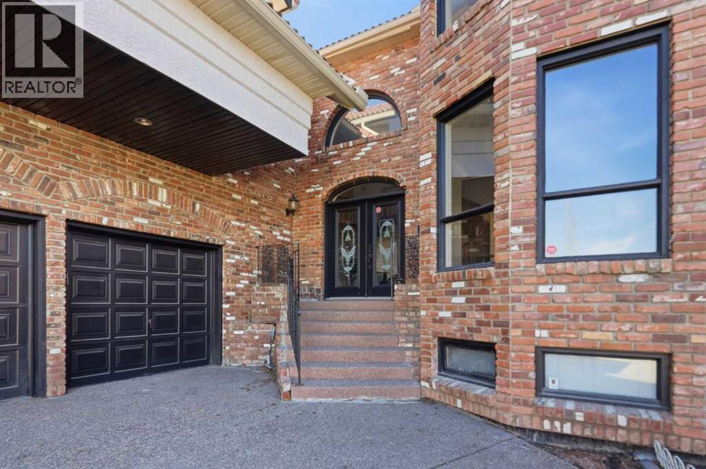 91 Patterson Crescent Sw, Calgary, Alberta  T3J 2B9 - Photo 2 - A2303800