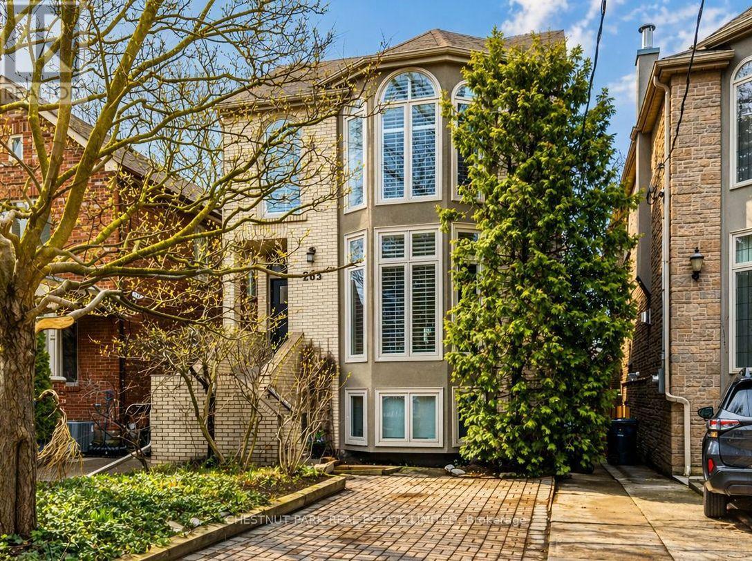 263 ERSKINE AVENUE, Toronto, Ontario