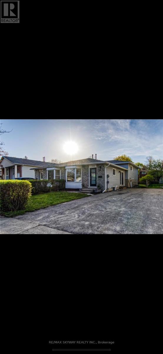 238 B NORTHLAKE DRIVE, Waterloo, Ontario