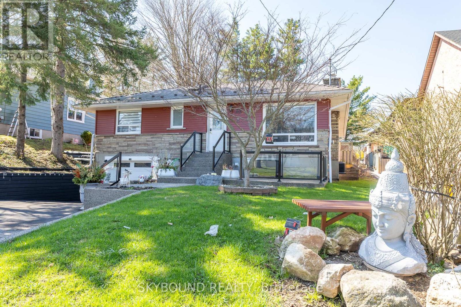 32 VICTORIA AVENUE, Halton Hills, Ontario