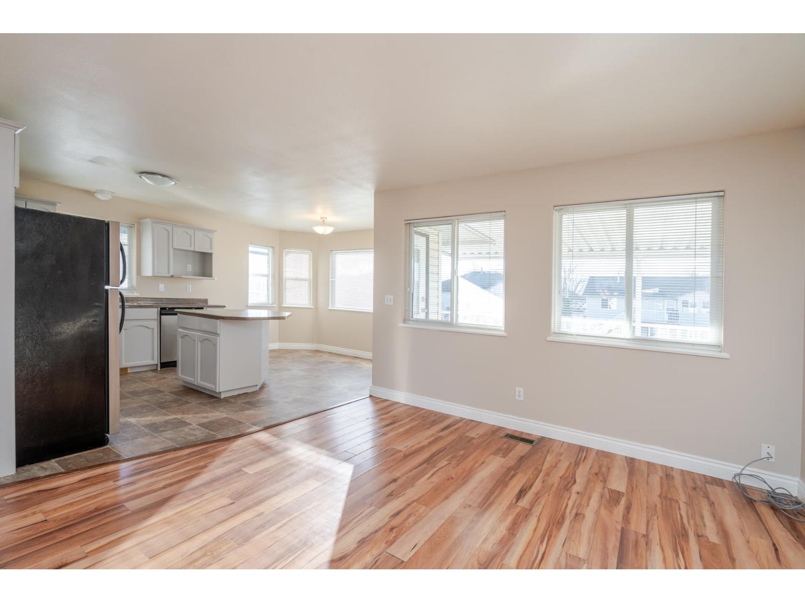 34732 7th Avenue, Abbotsford, British Columbia  V2S 8C4 - Photo 11 - R3114349