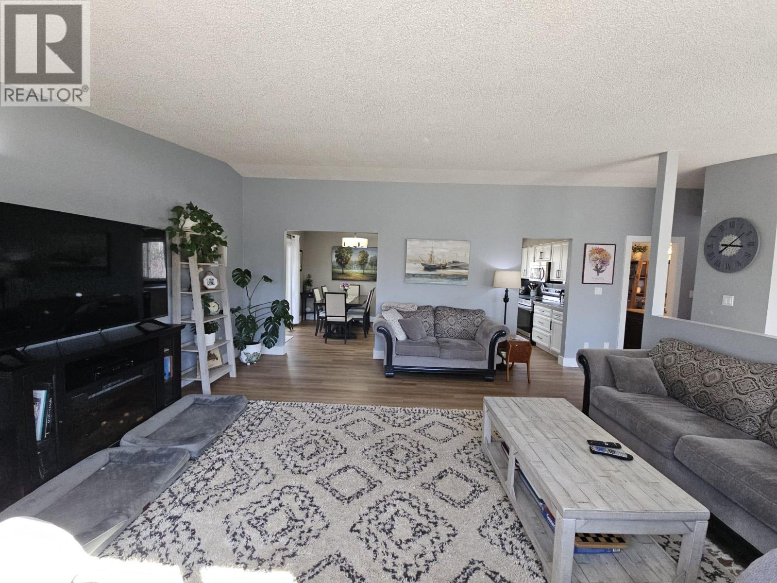 5684 Wabi Estates, Chetwynd, British Columbia  V0C 1J0 - Photo 8 - 10384140