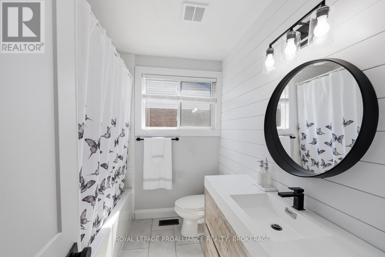 39 Howard Crescent, Kingston, Ontario  K7M 3C7 - Photo 23 - X13035536