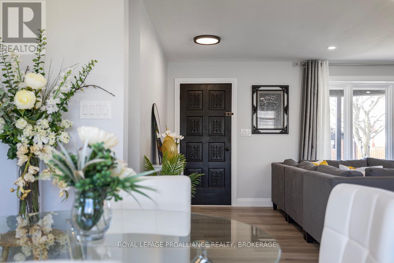 39 Howard Crescent, Kingston, Ontario  K7M 3C7 - Photo 4 - X13035536