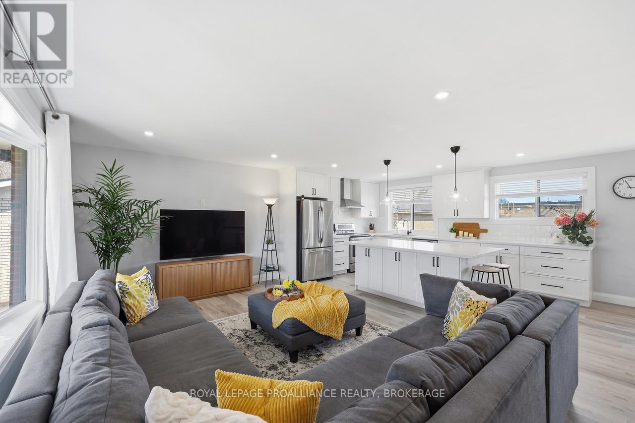 39 Howard Crescent, Kingston, Ontario  K7M 3C7 - Photo 5 - X13035536