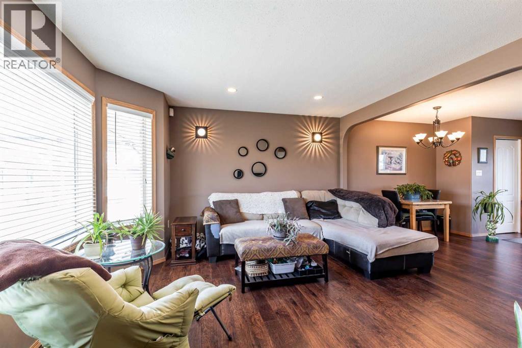 2, 128 3 Street Ne, Redcliff, Alberta  T0J 2P0 - Photo 7 - A2304388