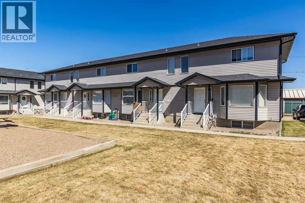 2, 128 3 Street Ne, Redcliff, Alberta  T0J 2P0 - Photo 3 - A2304388