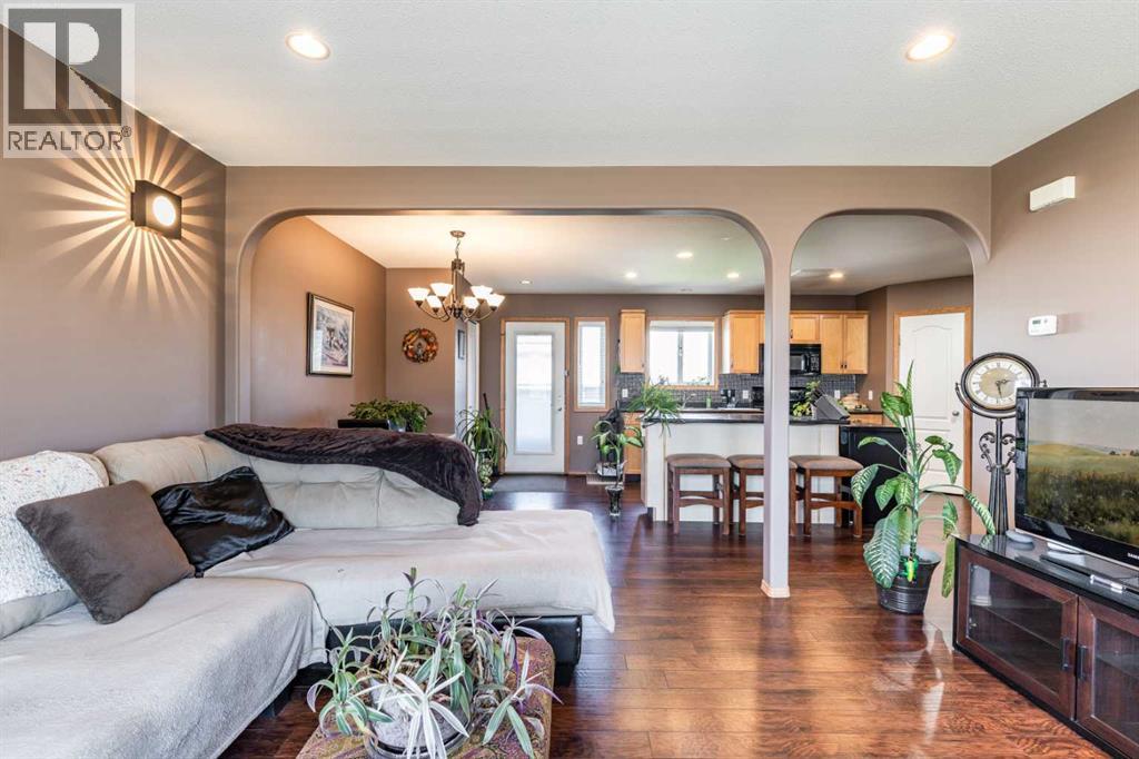 2, 128 3 Street Ne, Redcliff, Alberta  T0J 2P0 - Photo 8 - A2304388