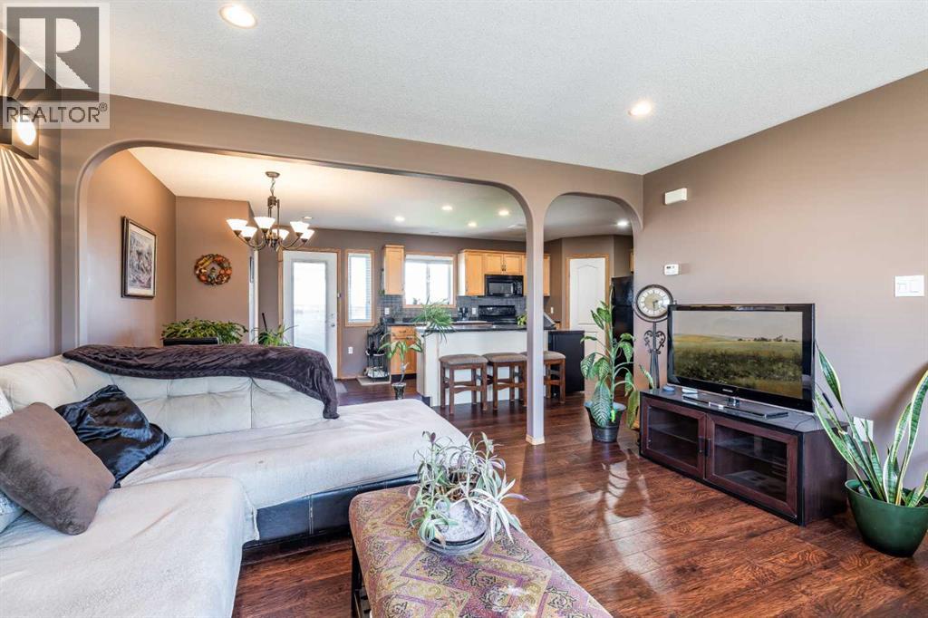 2, 128 3 Street Ne, Redcliff, Alberta  T0J 2P0 - Photo 10 - A2304388