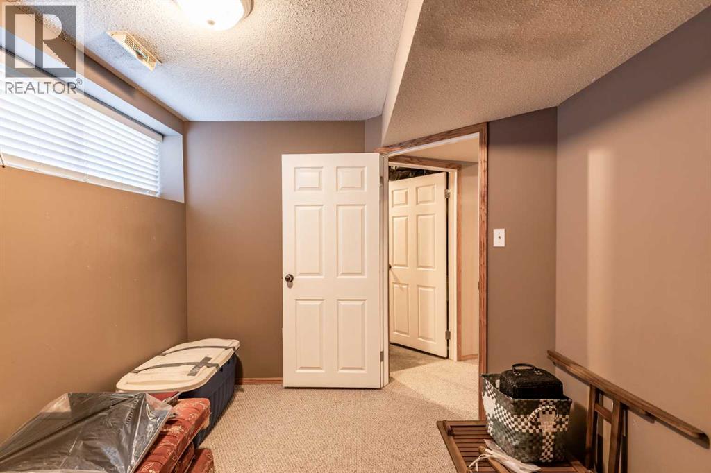 2, 128 3 Street Ne, Redcliff, Alberta  T0J 2P0 - Photo 39 - A2304388