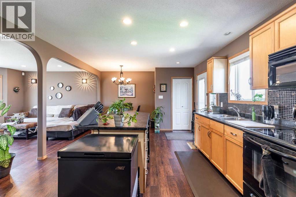 2, 128 3 Street Ne, Redcliff, Alberta  T0J 2P0 - Photo 18 - A2304388