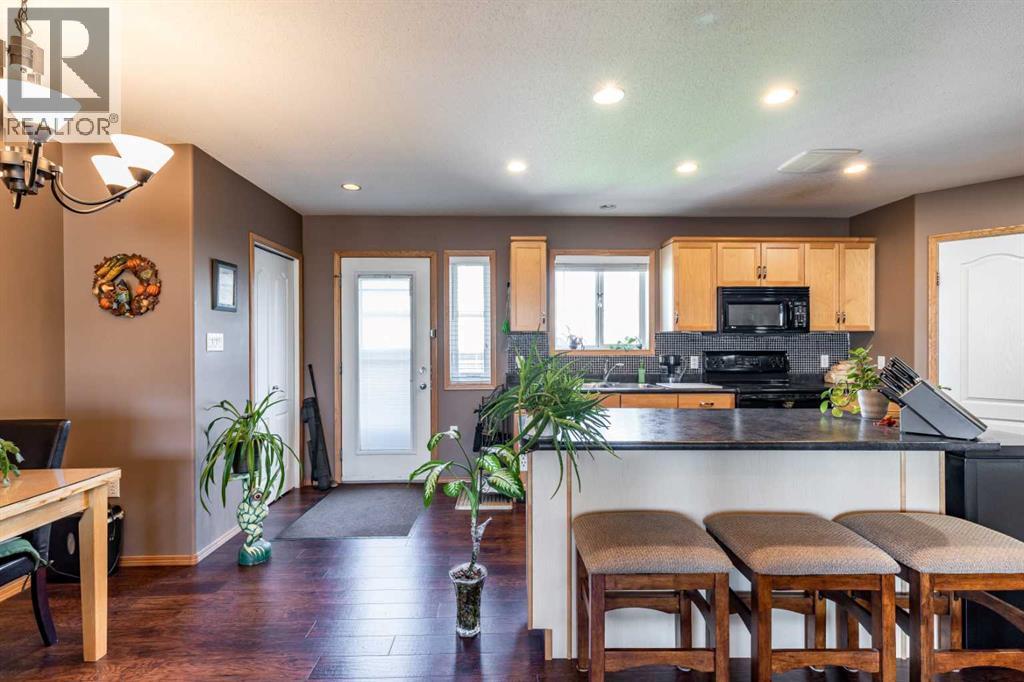 2, 128 3 Street Ne, Redcliff, Alberta  T0J 2P0 - Photo 14 - A2304388