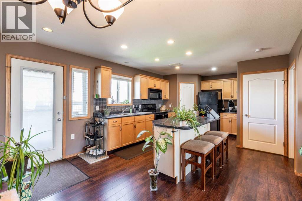 2, 128 3 Street Ne, Redcliff, Alberta  T0J 2P0 - Photo 15 - A2304388