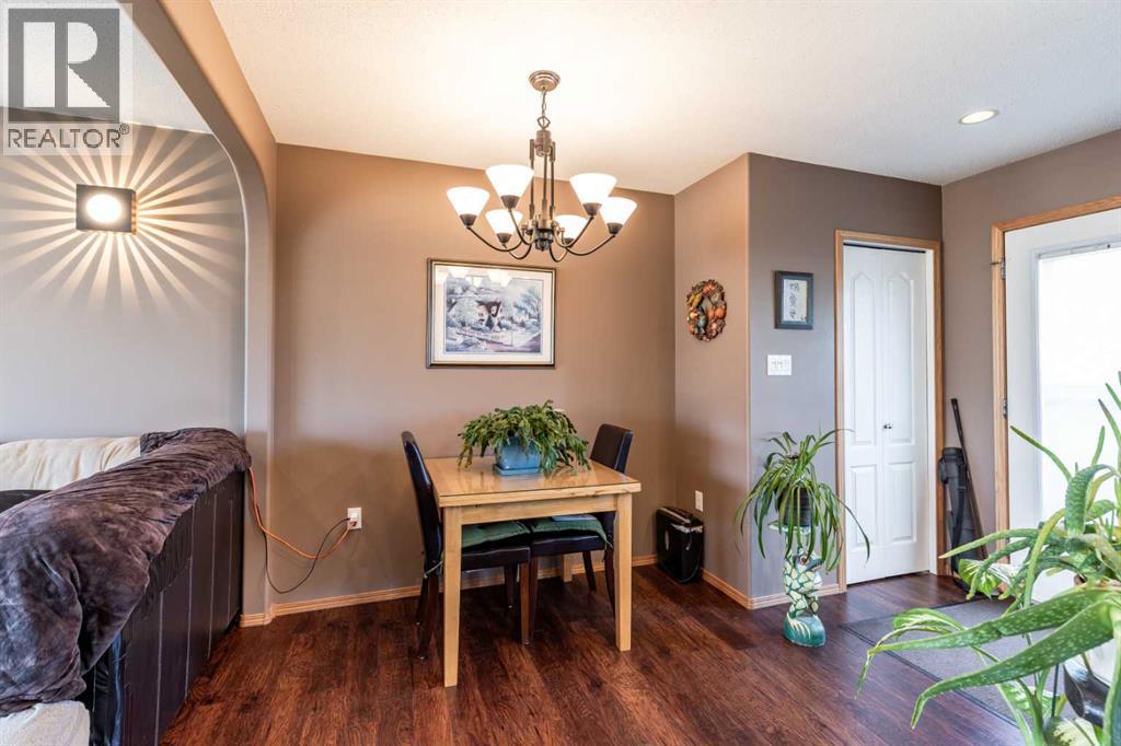 2, 128 3 Street Ne, Redcliff, Alberta  T0J 2P0 - Photo 22 - A2304388